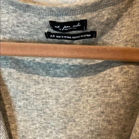 Urban outfitters out from under sunrise tie tank - Picture 4 of 4